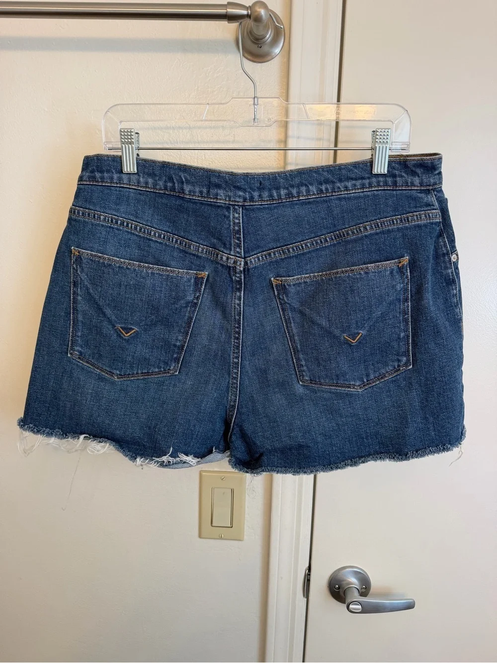 Hudson Jeans Eva Denim Shorts Dark Wash Button Fly Size 31